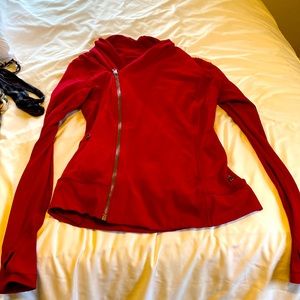 Fitted red running jacket